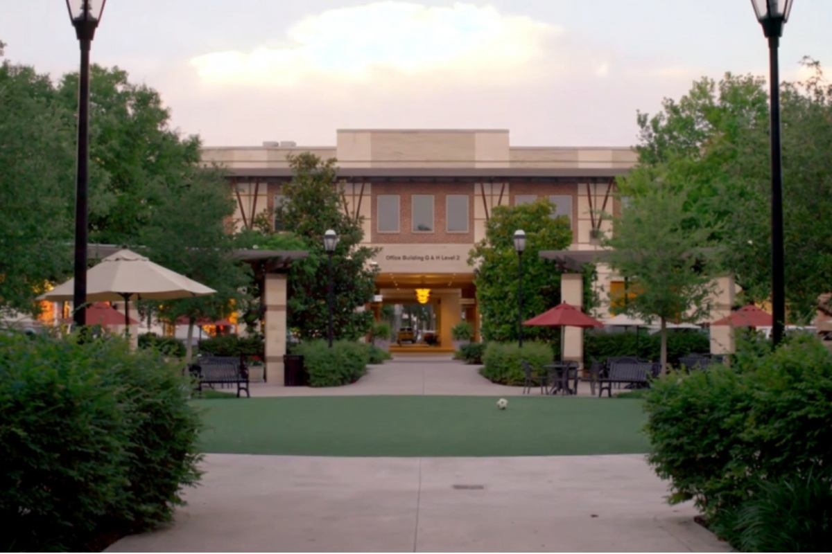 LaCenterra at Cinco Ranch, a shopping and dining district in the community.